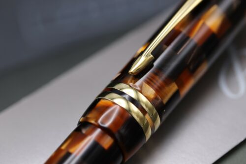 Parker Duofold Check Amber Rollerball Pen 4