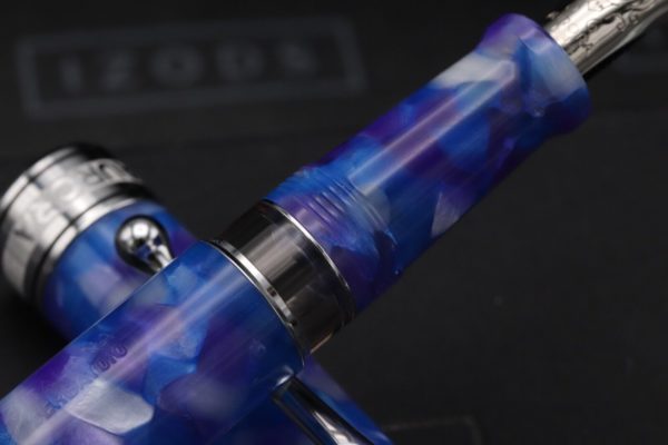 Aurora Optima Caleidoscopio Luce Blu Fountain Pen - NEVER INKED 3