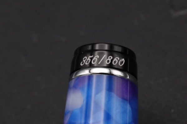 Aurora Optima Caleidoscopio Luce Blu Fountain Pen - NEVER INKED 7