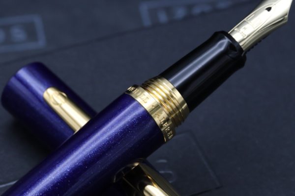 Dunhill AD2000 Blue Stardust Fountain Pen 2