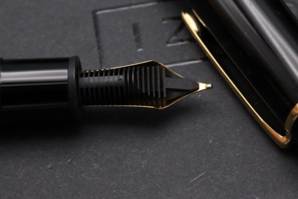 Montblanc Meisterstuck Gold-Coated 149 Fountain Pen 4