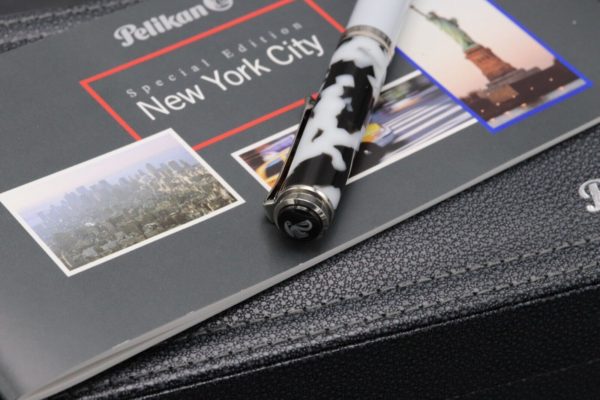 Pelikan Souveran K620 New York Special Edition Ballpoint Pen 3