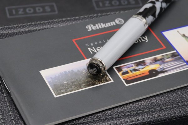 Pelikan Souveran R620 New York Special Edition Rollerball Pen 3