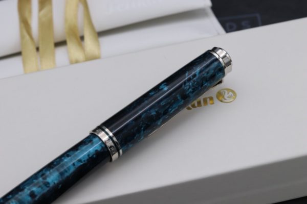 Pelikan Souveran M805 Ocean Swirl Special Edition Fountain Pen 5