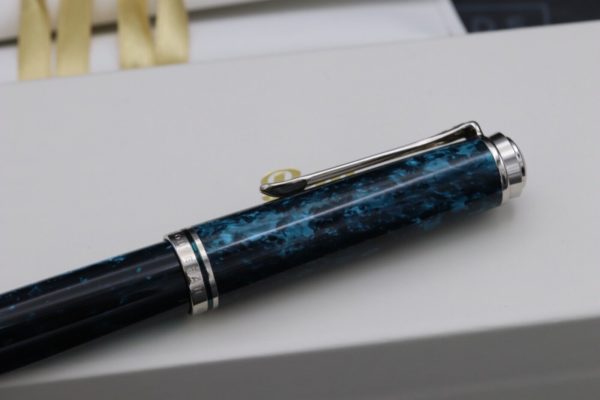 Pelikan Souveran M805 Ocean Swirl Special Edition Fountain Pen 6