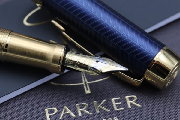 Parker Duofold Centennial Prestige Blue Chevron Fountain Pen 2