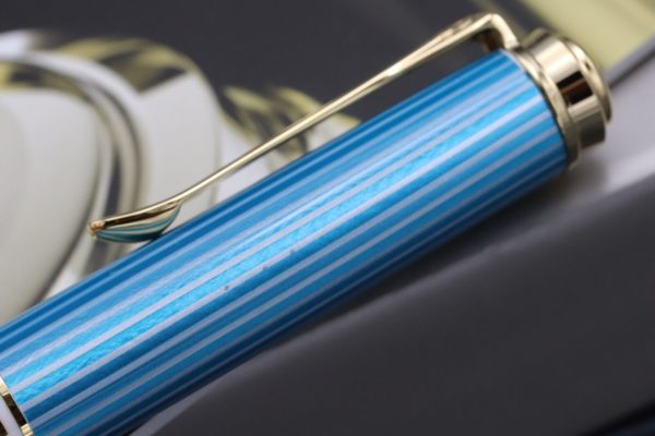 Pelikan Souveran K600 Turquoise White Ballpoint Pen 3