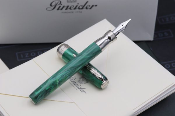 Pineider La Grande Bellezza Gemstones Malachite Green Fountain Pen UNUSED - STUB 1