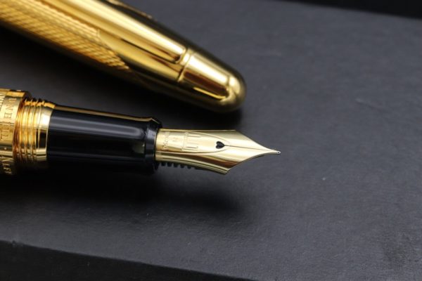 Dunhill AD2000 Gold-Plated Barley Fountain Pen 2