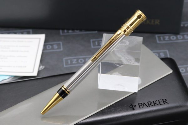 Parker Duofold International Godron Silver Ballpoint Pen - 1991 1