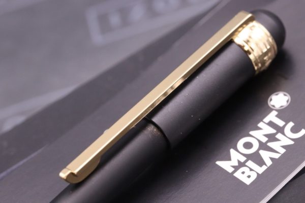 Montblanc Scenium Gold Ballpoint Pen 3