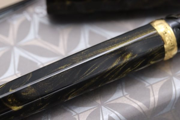 Visconti Medici Golden Black Fountain Pen - UNUSED - 18k Medium Nib 2