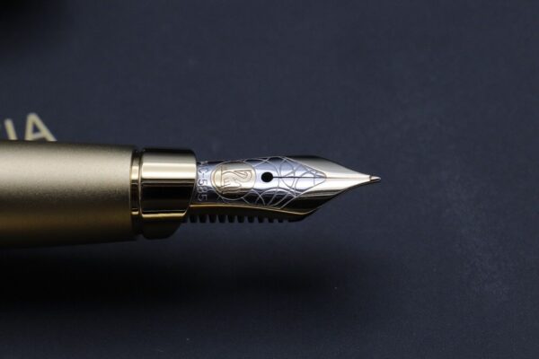 Pelikan Souveran Celebry K/P590 Marbled Grey Gold Fountain Pen and Ballpoint Pen UNUSED - Image 3