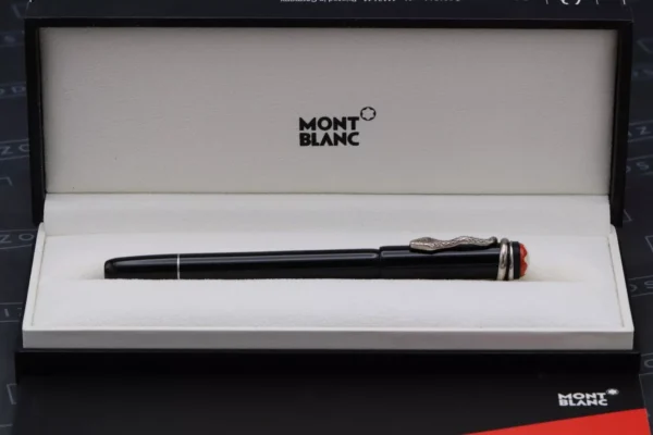 Montblanc Heritage Rouge et Noir Black SE Fountain Pen - Image 8