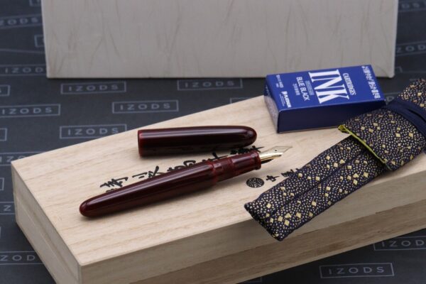 Nakaya Portable Cigar Aka-tamenuri Fountain Pen - Broad Nib