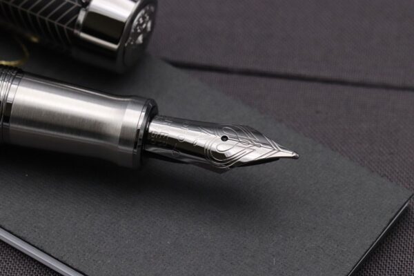 Parker Duofold Centennial Prestige Black Ruthenium Chevron Fountain Pen - Image 3