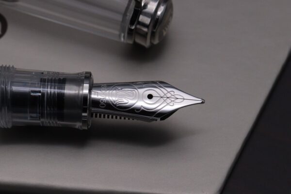 Pelikan M805 Demonstrator Special Edition Fountain Pen - UNUSED - Image 3