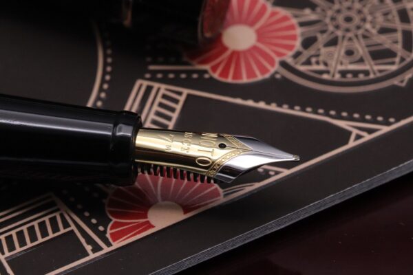 Onoto Magna Flanders Limited Edition Fountain Pen - IM Nib - Image 3