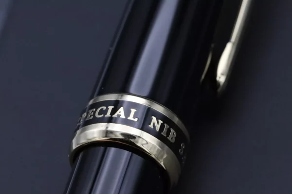 Sailor 1911L Black Gold Fountain Pen - Naginata Cross Point Nib - Image 7