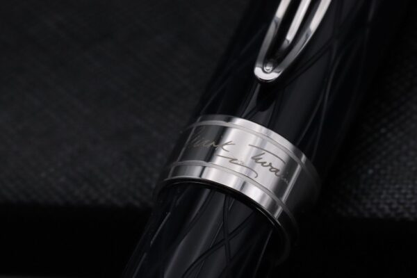 Montblanc Writers Edition Mark Twain Fountain Pen - UNUSED - Fine Nib - Image 5