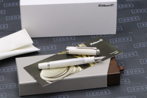 Pelikan Souveran M605 White Transparent Fountain Pen - Fine Nib