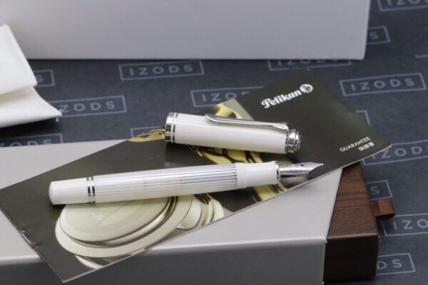 Pelikan Souveran M605 White Transparent Fountain Pen - Fine Nib - Image 2