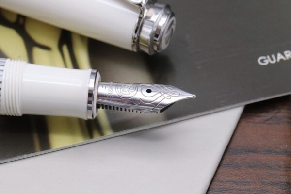 Pelikan Souveran M605 White Transparent Fountain Pen - Fine Nib - Image 3