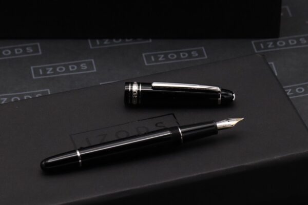 Montblanc Meisterstuck 145 Classique Platinum Coated Fountain Pen - Image 2