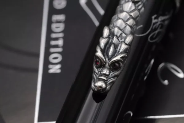 Montblanc Writers Edition Imperial Dragon Fountain Pen - NEVER INKED - Broad Nib - Image 8