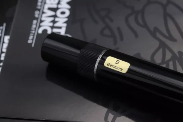 Montblanc Writers Edition Imperial Dragon Fountain Pen - NEVER INKED - Broad Nib - Image 10