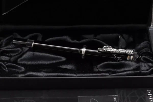 Montblanc Writers Edition Imperial Dragon Fountain Pen - NEVER INKED - Broad Nib - Image 11
