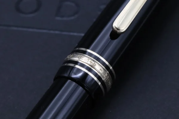 Montblanc Meisterstuck 146 LeGrand Gold Coated Fountain Pen - 18c Monotone Nib - Image 3