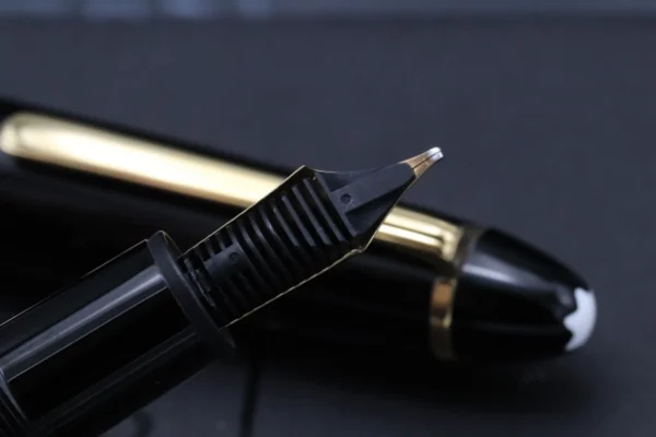 Montblanc Meisterstuck 146 LeGrand Gold Coated Fountain Pen - OB Monotone Nib - Image 6