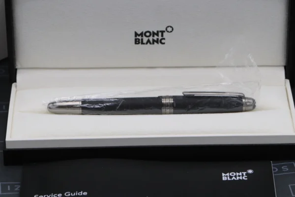 Montblanc Meisterstuck Classique Ultra Black Fountain Pen - Image 6